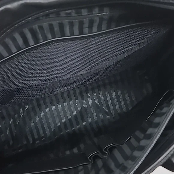 Tumi nylon 12x12 shoulder bag - Picture 9 of 15